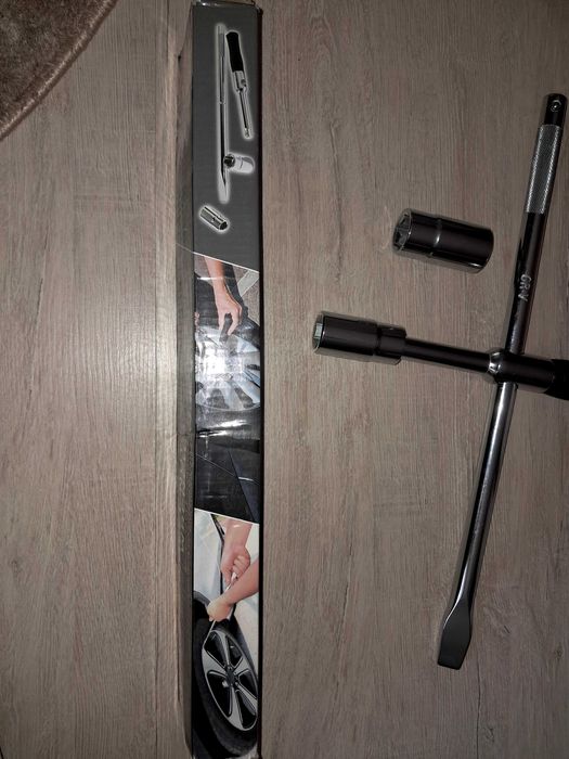 Ключ за сменяне на джанти и гуми