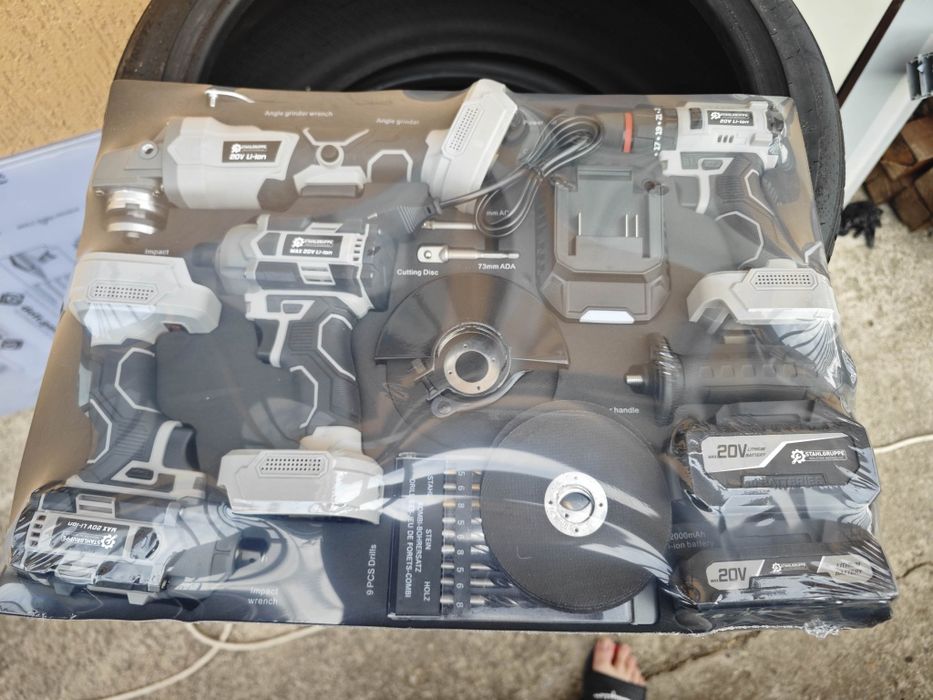 Set de scule electrice StahlGruppe cu 4 mașini