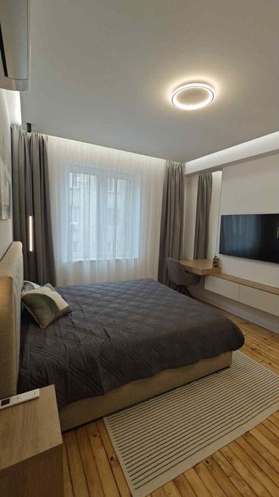 Дава се под наем Четиристаен апартамент в София, Център - 100 кв.м за 1649 € - Снимка #11