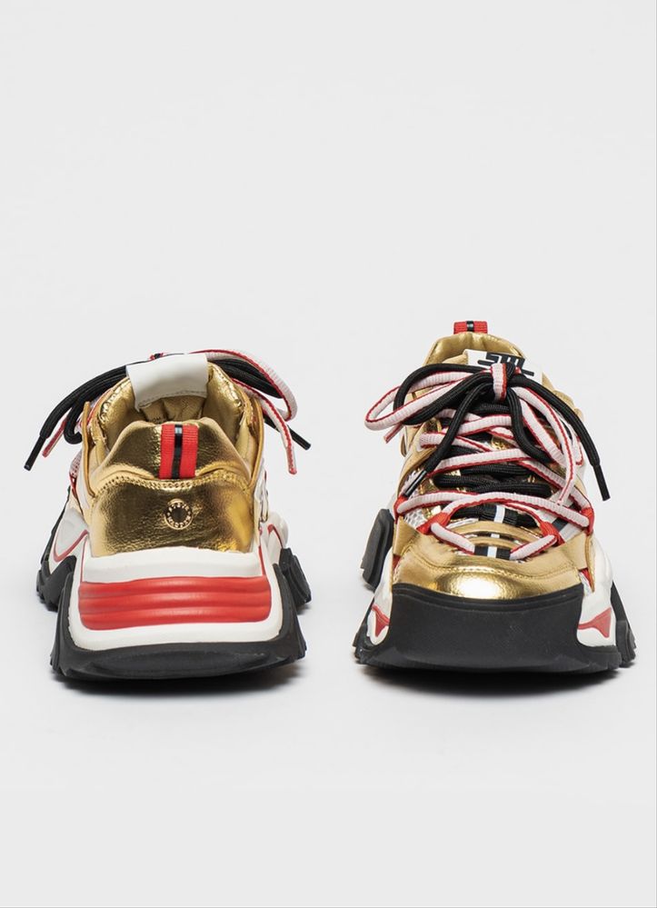 Steve Madden Kingdom