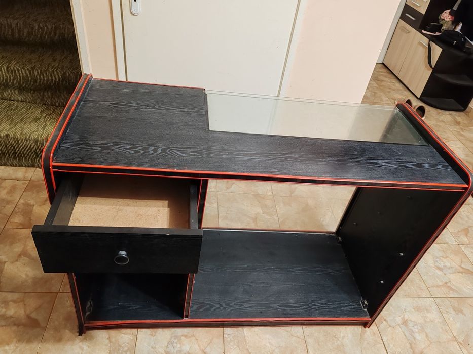 Ветрина тип бюро