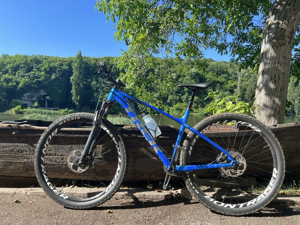 Продавам TREK  X-CALIBER 9 L размер