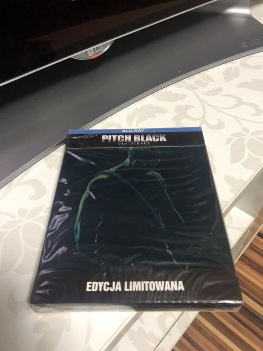 Vand Pitch Black blu ray steelbook sigilat