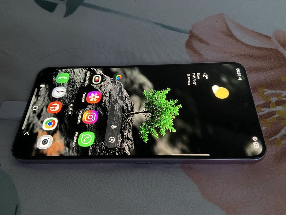 Дисплей Samsung s22