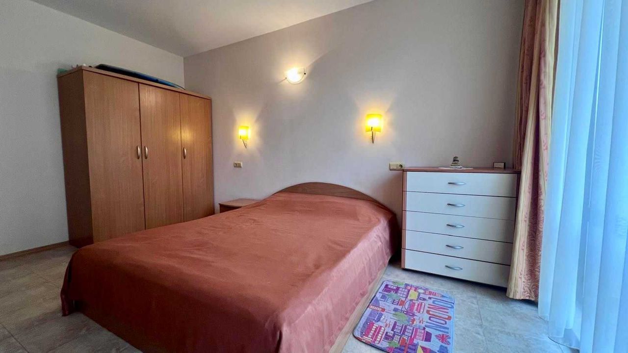 Продава се Двустаен апартамент в к.к. Слънчев бряг - 59 кв.м за 1170 €/кв.м - Снимка #4