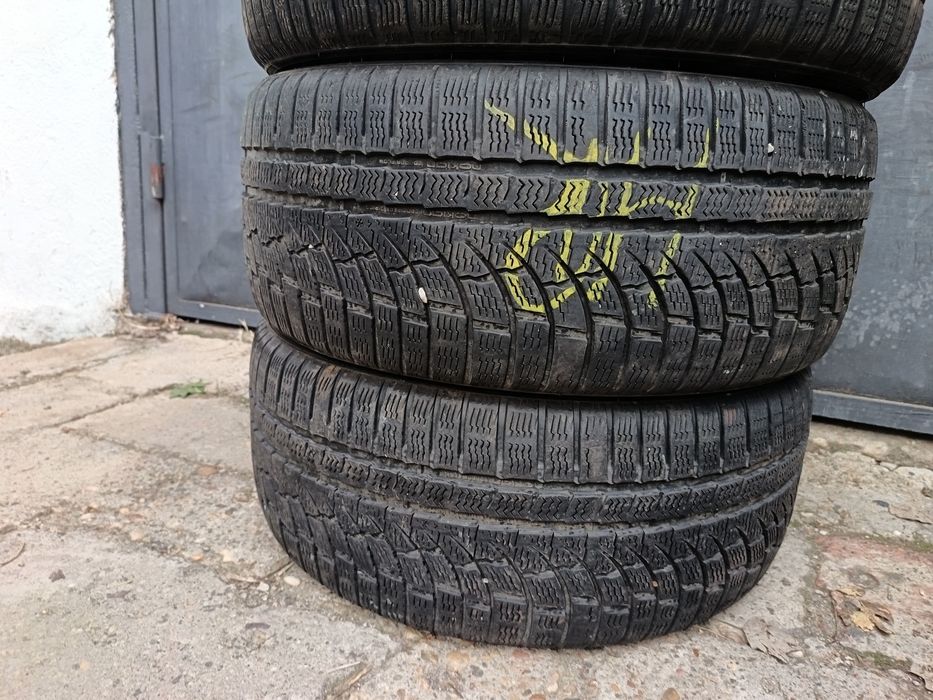 Anvelope MS iarna 235 40 19 nokian 2019.5.5-6mm