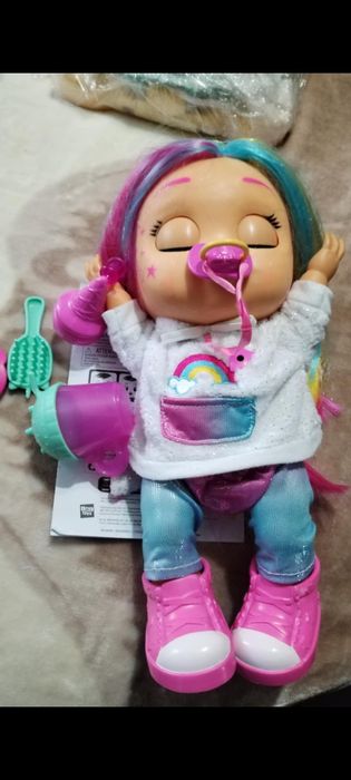 Păpușă cry bebi cel mai nou model cu expresii faciale este nouă