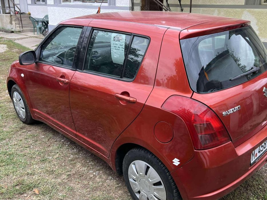 Vând Suzuki SWIFT 2007