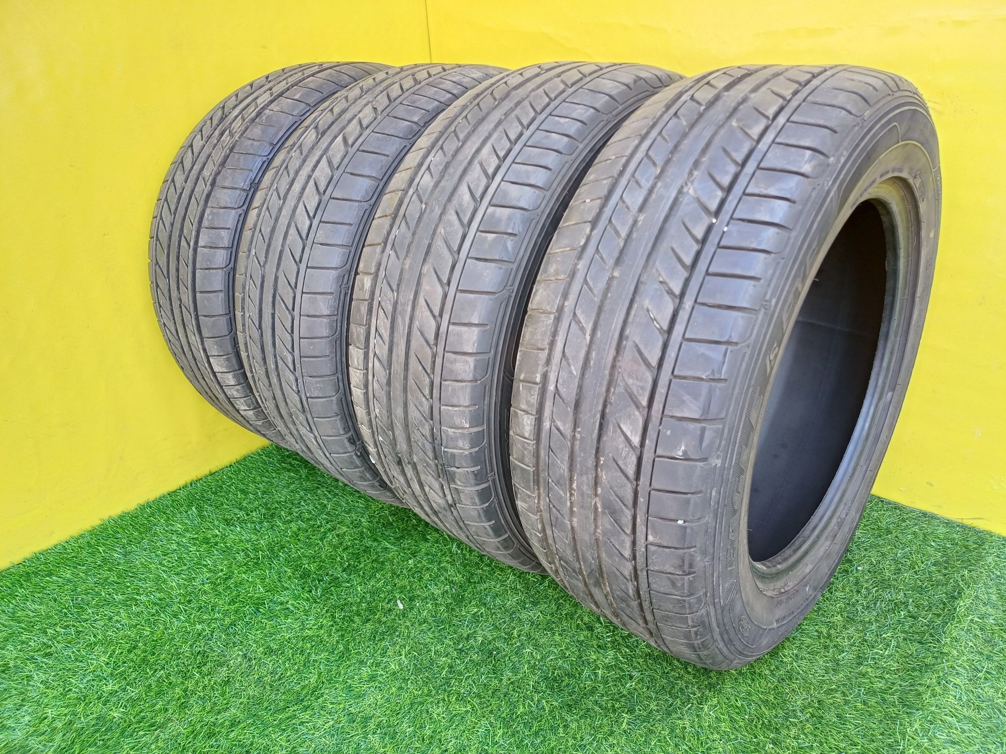 Шины 225/55 R16 Goodyear комплект.