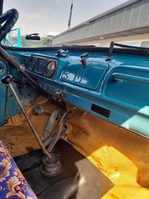 Yuk mashina Zil sotiladi