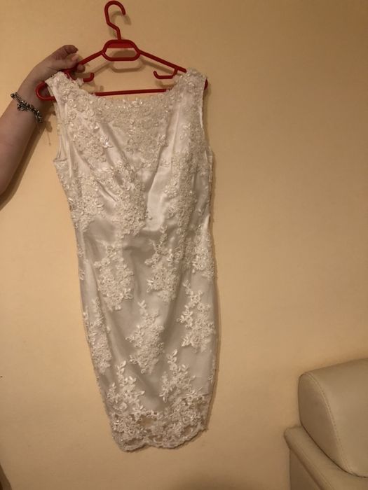 Rochie alba cu broderie