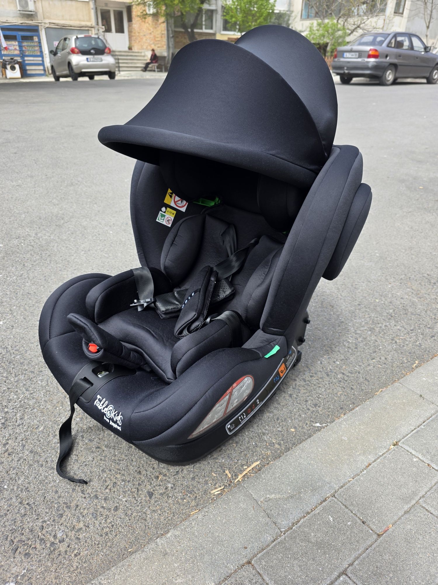 Детско столче FableKids с Isofix