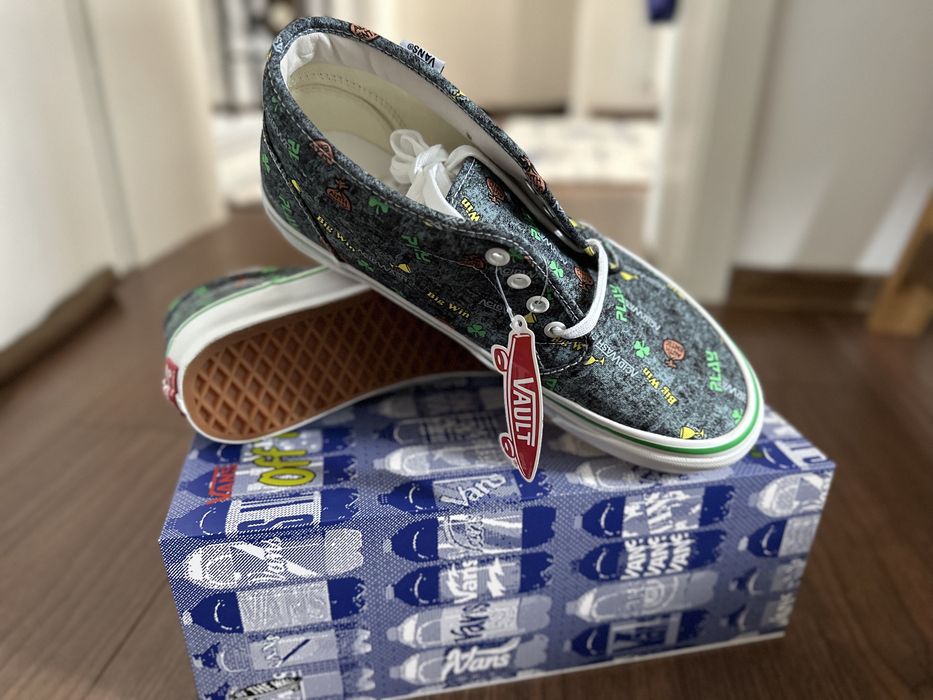 Vând bascheți VANS