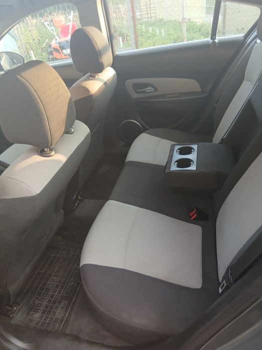 Vând Chevrolet Cruze LT