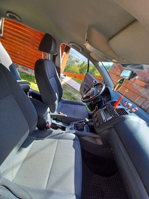 Vând golf 5 ,4 motion