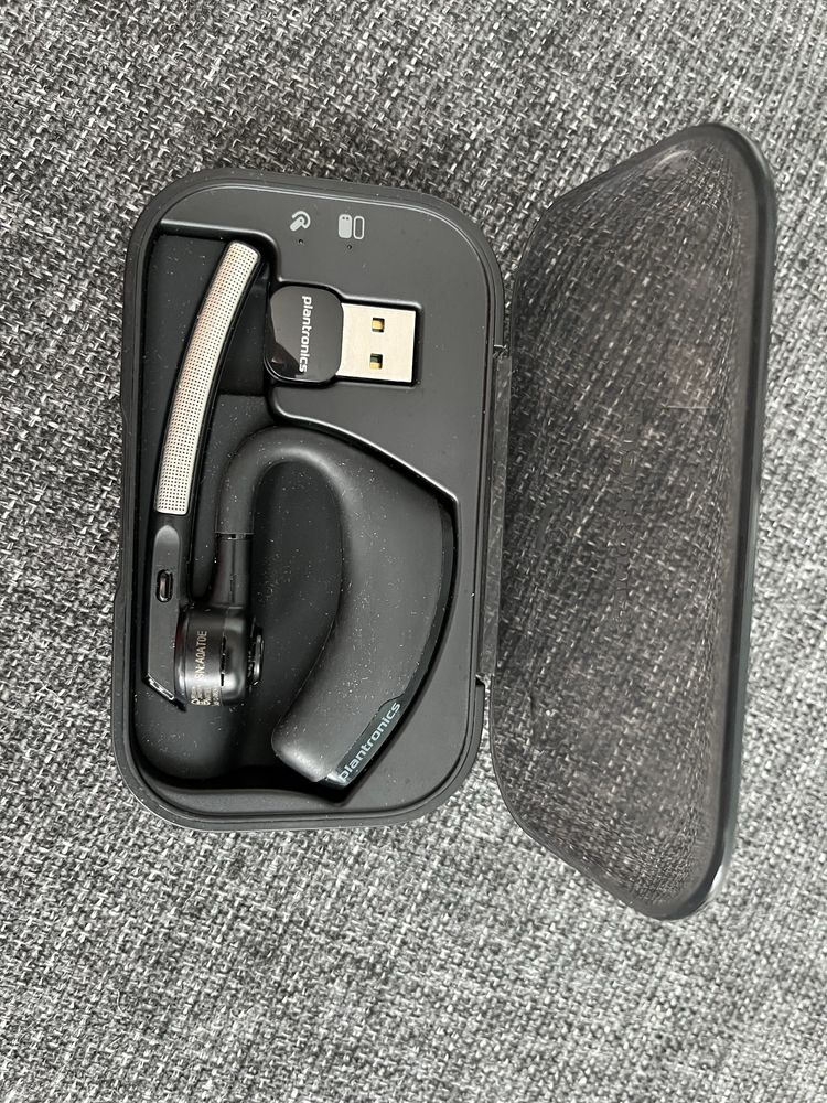 Bluetooth слушалка Plantronics, Voyager Legend, С преносимо зарядно