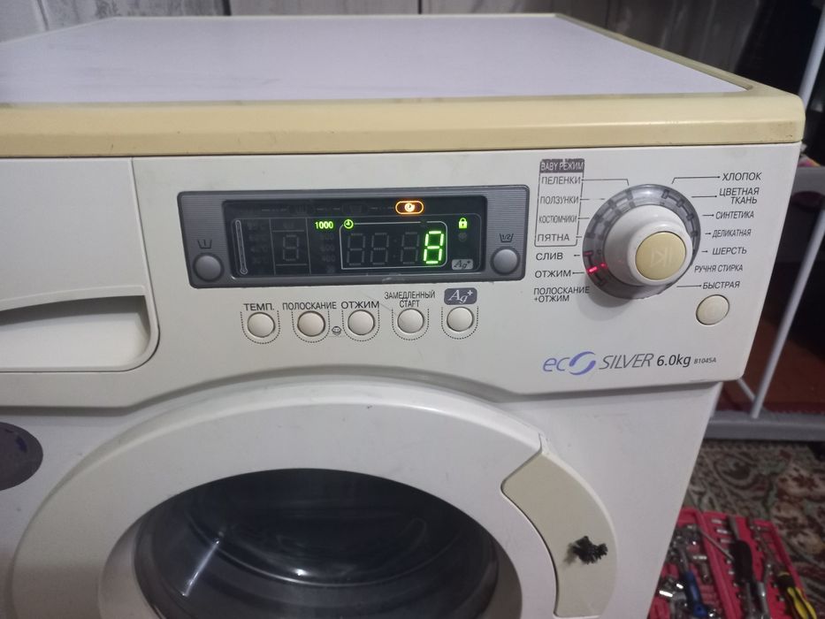 Продам  машинку  Самсунг