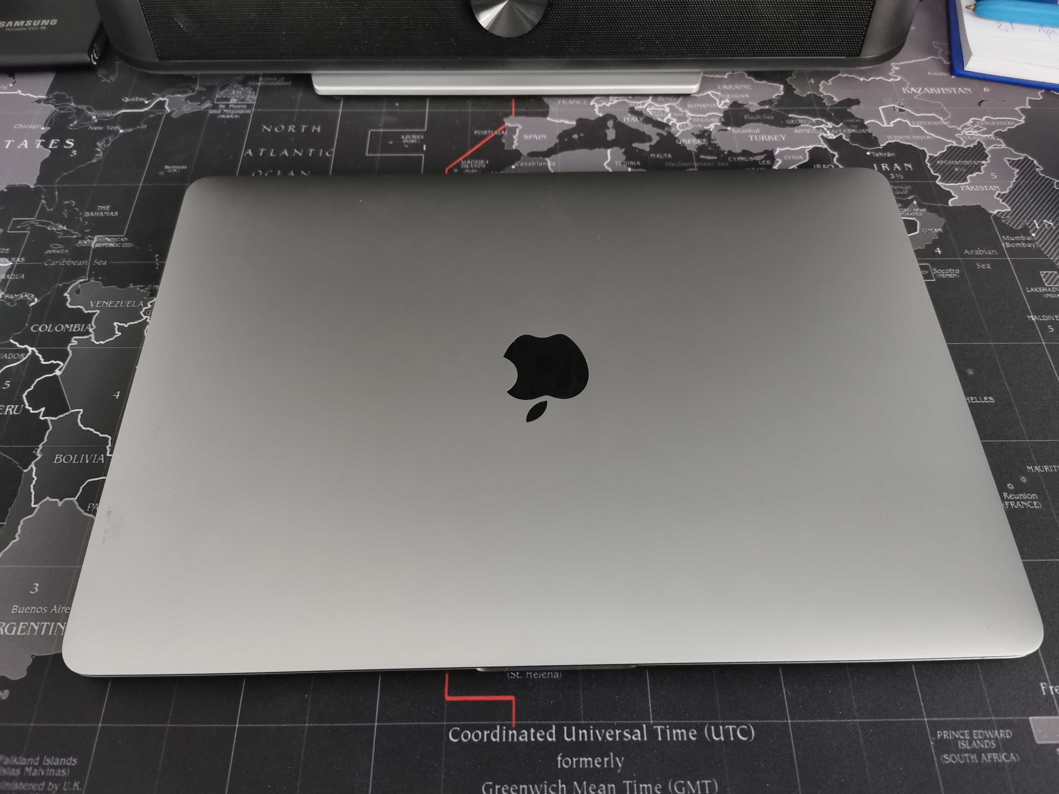 Macbook Pro 13 - 2017 - i5 8gb 128 non touchbar LA CUTIE cu accesorii