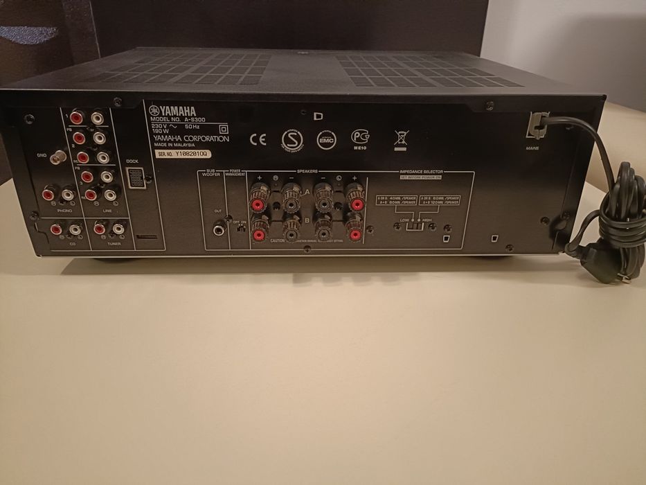 Yamaha AS 300, amplificator stereo 2x100W,  sunet extraordinar!