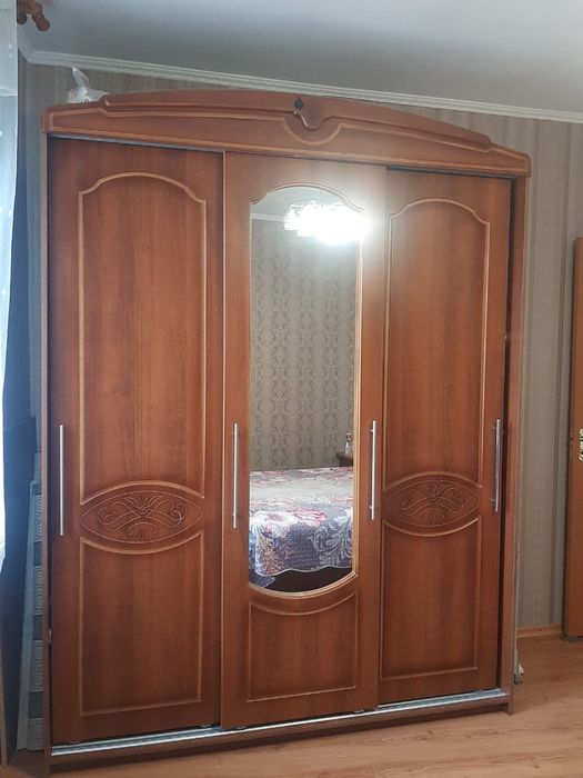 Продам спальный гарнитур