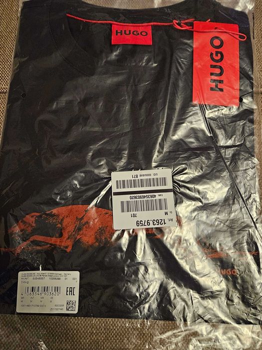 Черна тениска HUGO