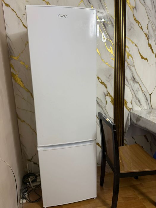 Продам холодильник срочно