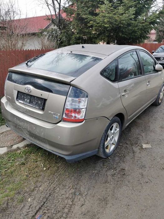 Piese auto din Dezmembrari pt Toyota Prius Generatia 2 2003-2008