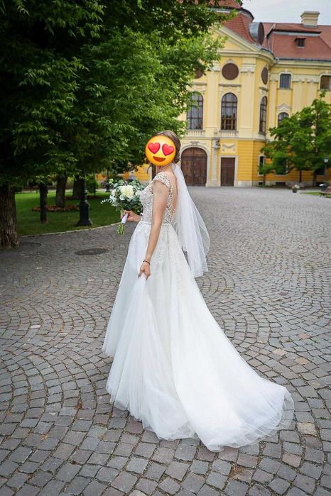 Vand rochie de mireasa