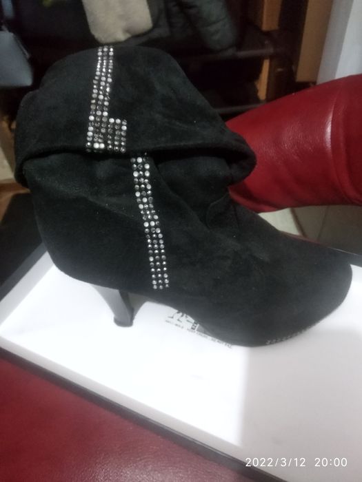 Продам полусапожки. Практически новые