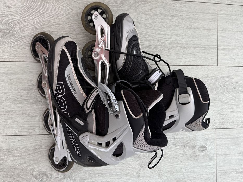 Vand Role patine cu rotile , marimea: 44,5 , 39 , 28-31