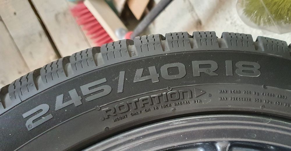 4 бр зимни гуми Nokian Snowproof P 245/40/R18 XL 97V