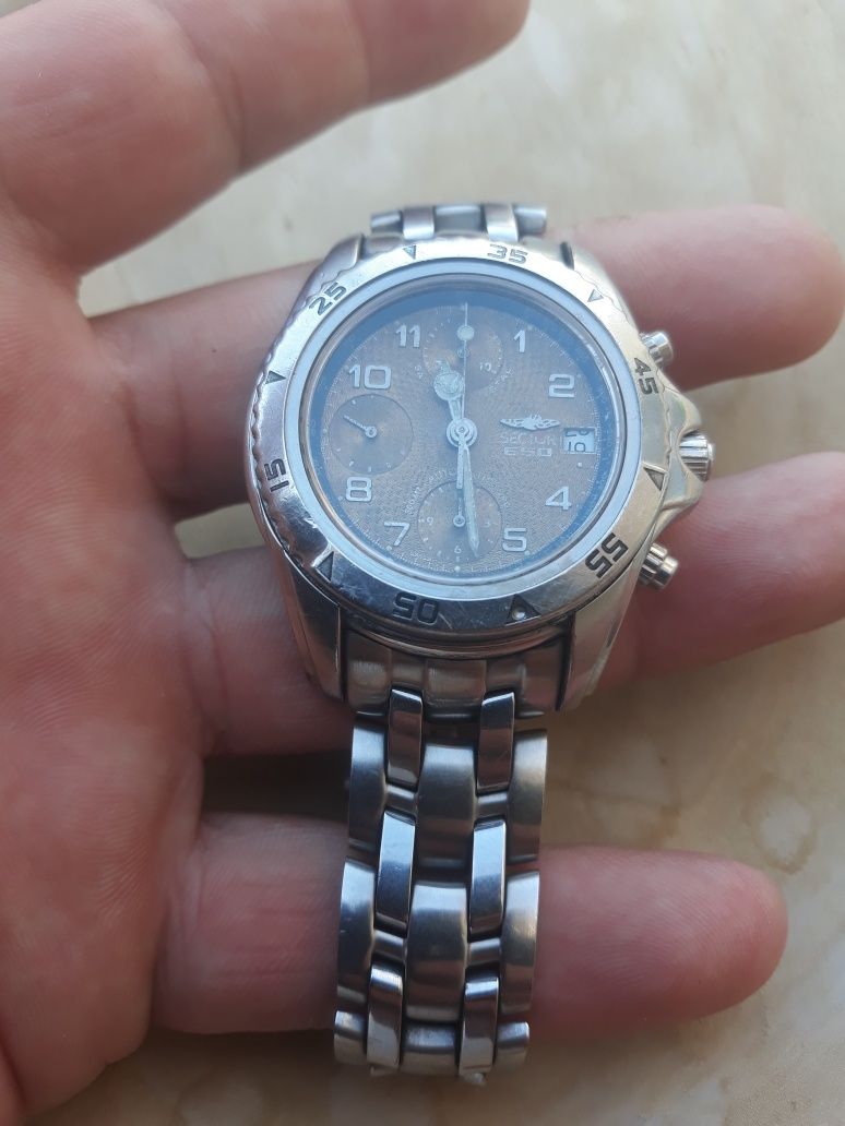 Ceas sector 650 chronograph automatic cu Valjoux 7750