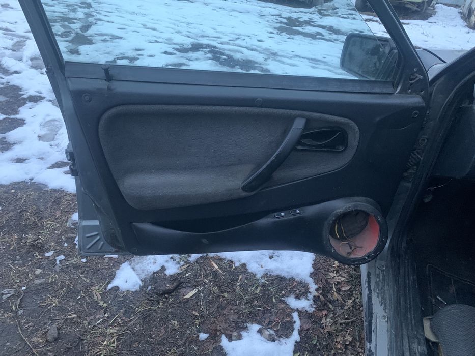 Продам дверные карты ваз 2114