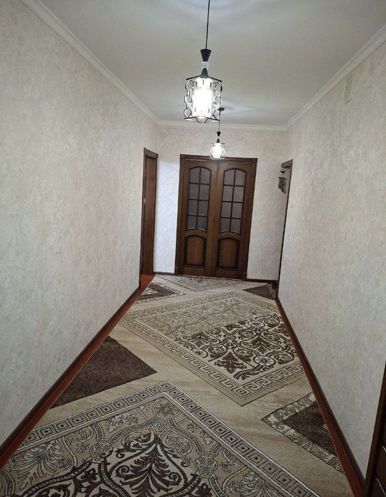 3 xonali kvartira sotiladi