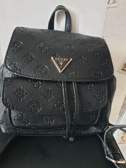 Rucsac  Guess      .