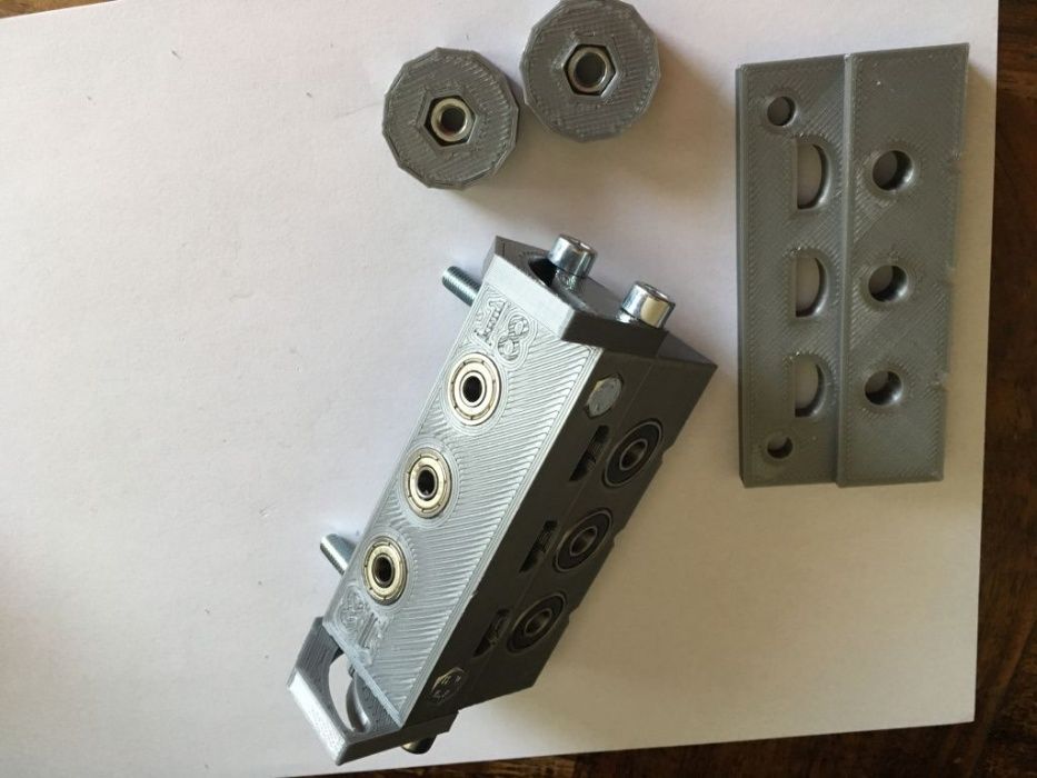 Sablon mobila din plastic dur forma U pt ericsoane gauri de 5/7mm