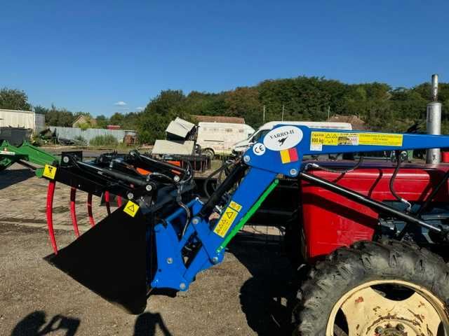 Incaracator frontal pt. tractoare  VARRO II