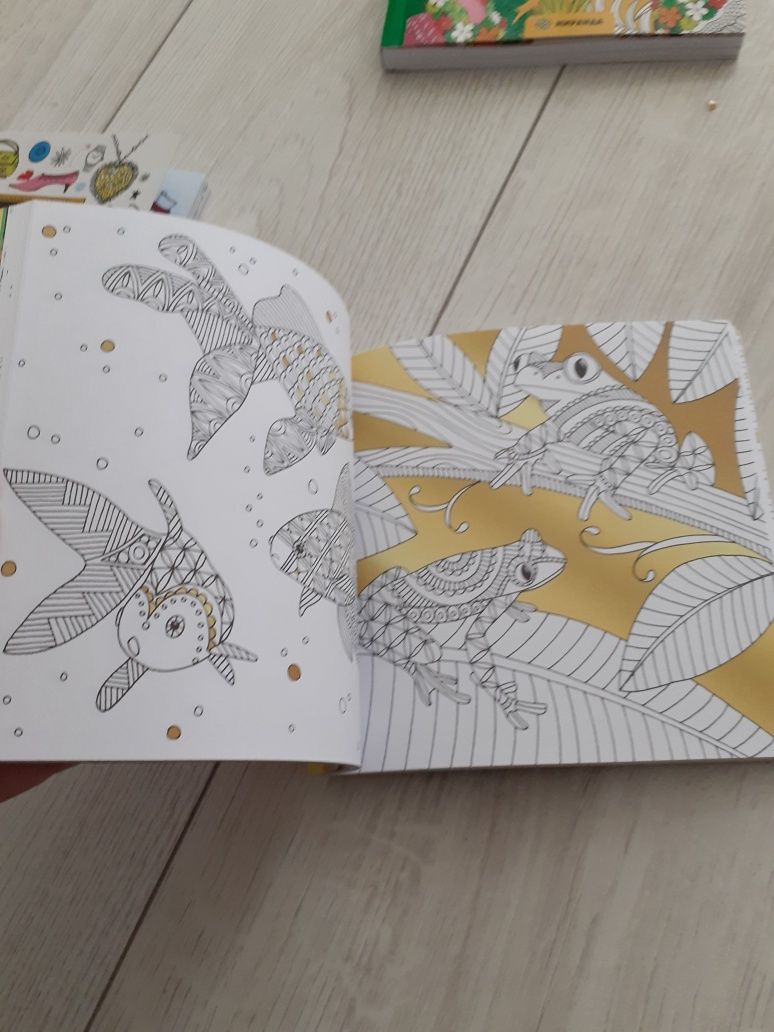 Антистрес книги за оцветяване