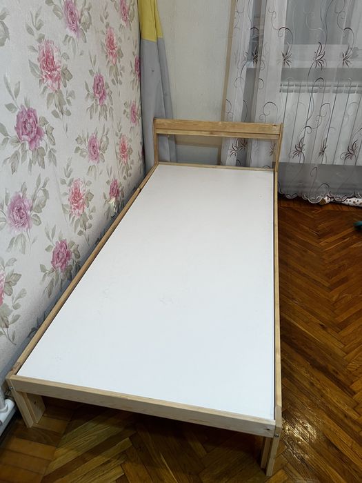 Новые  каркасы кровати от ИКЕА