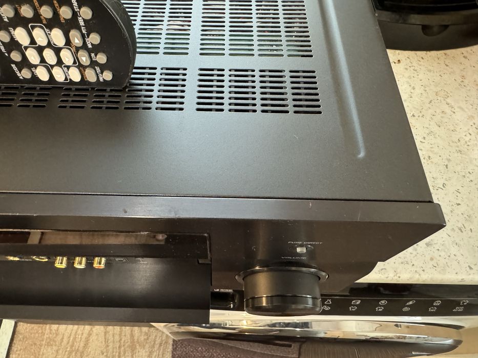 Yamaha RX-V3800 Качествен ресивър