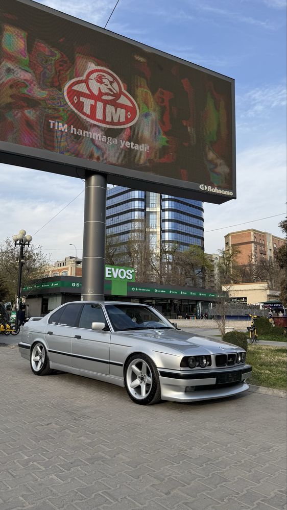 Продаю свою BMW E34
