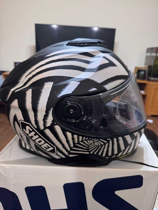 SHOEI Gt Air 2 - M - Qubit
