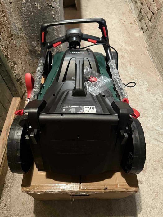 Продавам електрическа косачка Parkside / Парксайд 1800W - НОВА