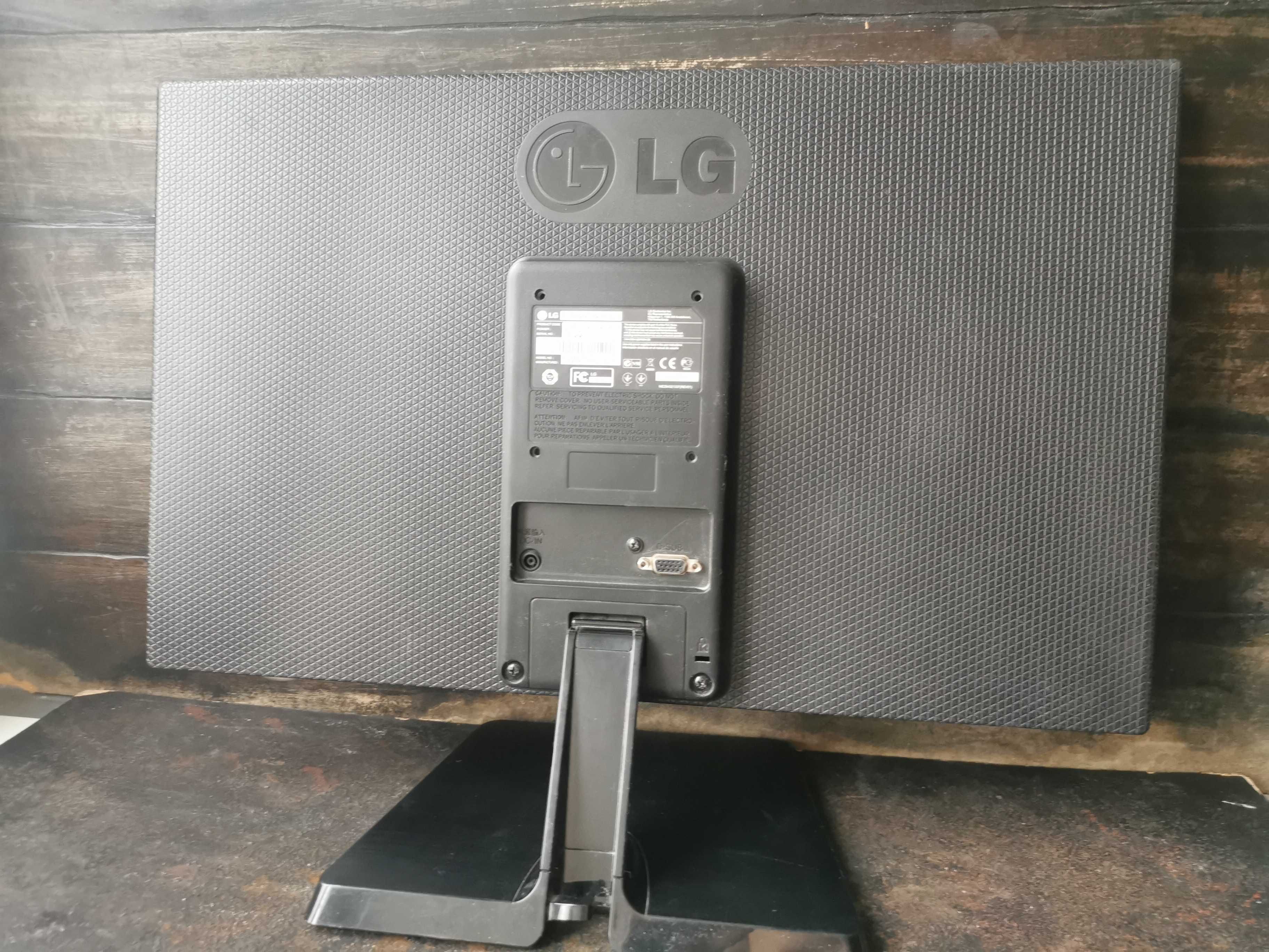 Монитор LG 22EN33S-B