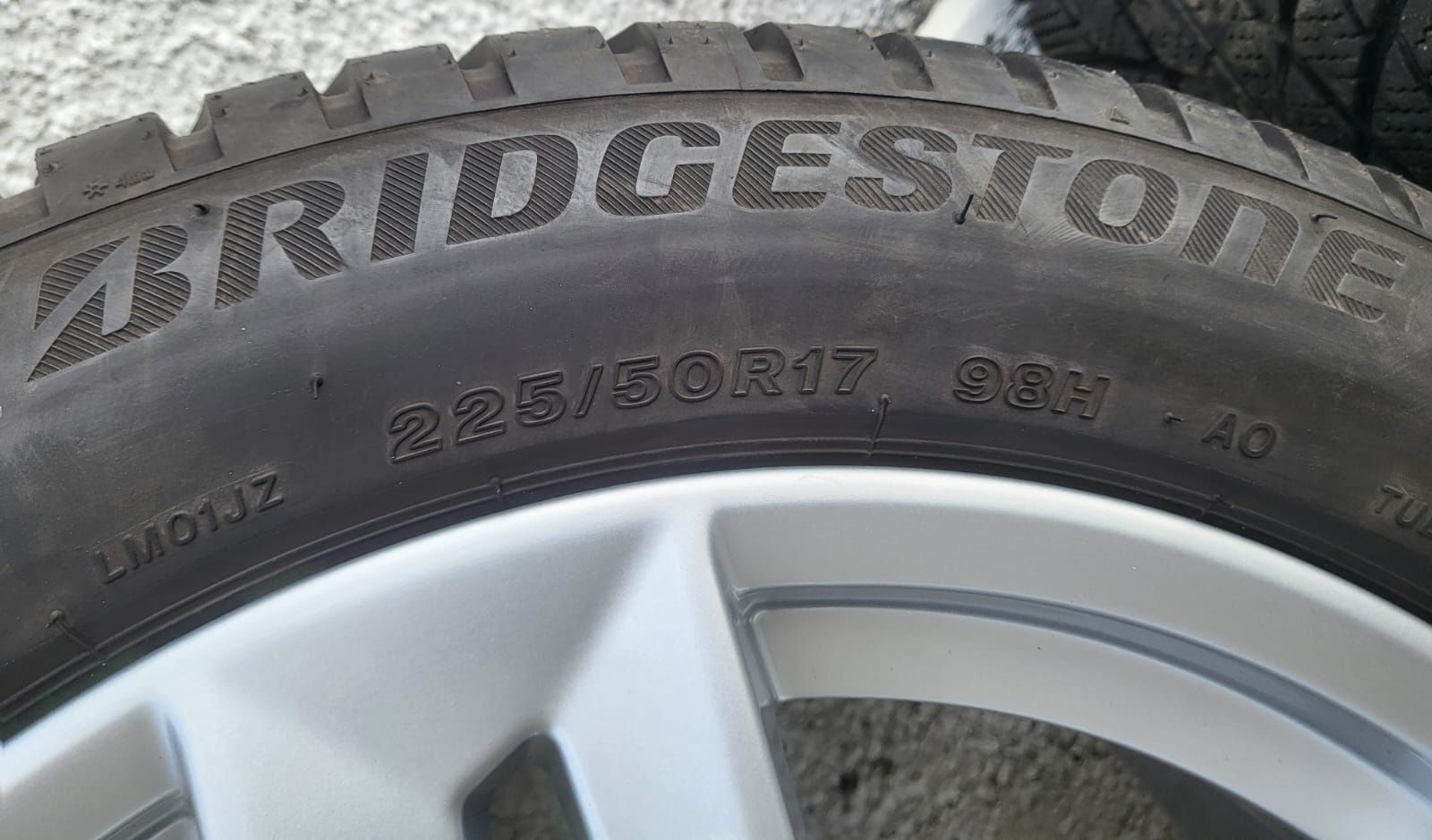 Jante aliaj Audi, R17, anvelope  Bridgestone iarna 225 50 17