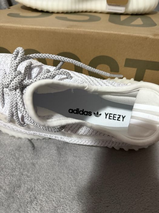 YEEZY 350 v2 white