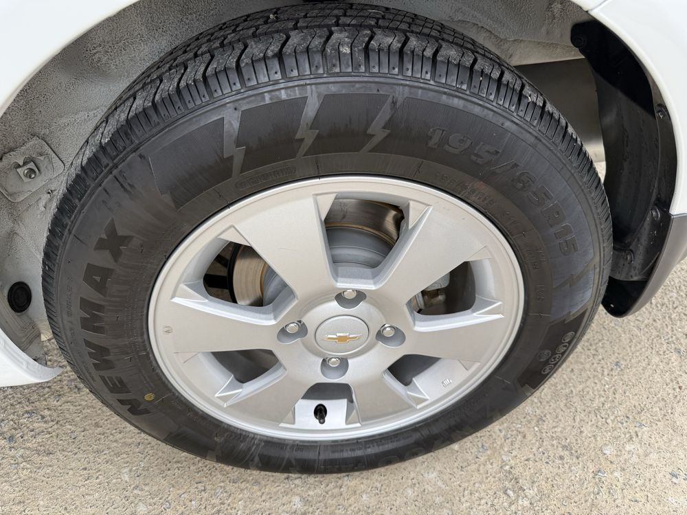 Chevrolet Jentra 3-P elegant plus Metan pakalena Yumshoq balon yangi
