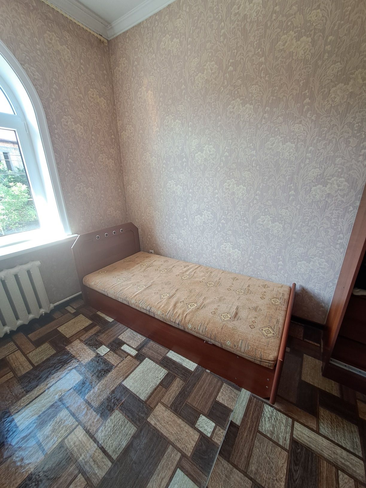 2та кровать сотилади