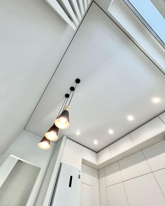 НАТЯЖНЫЕ ПОТОЛКИ. Качественный монтаж.