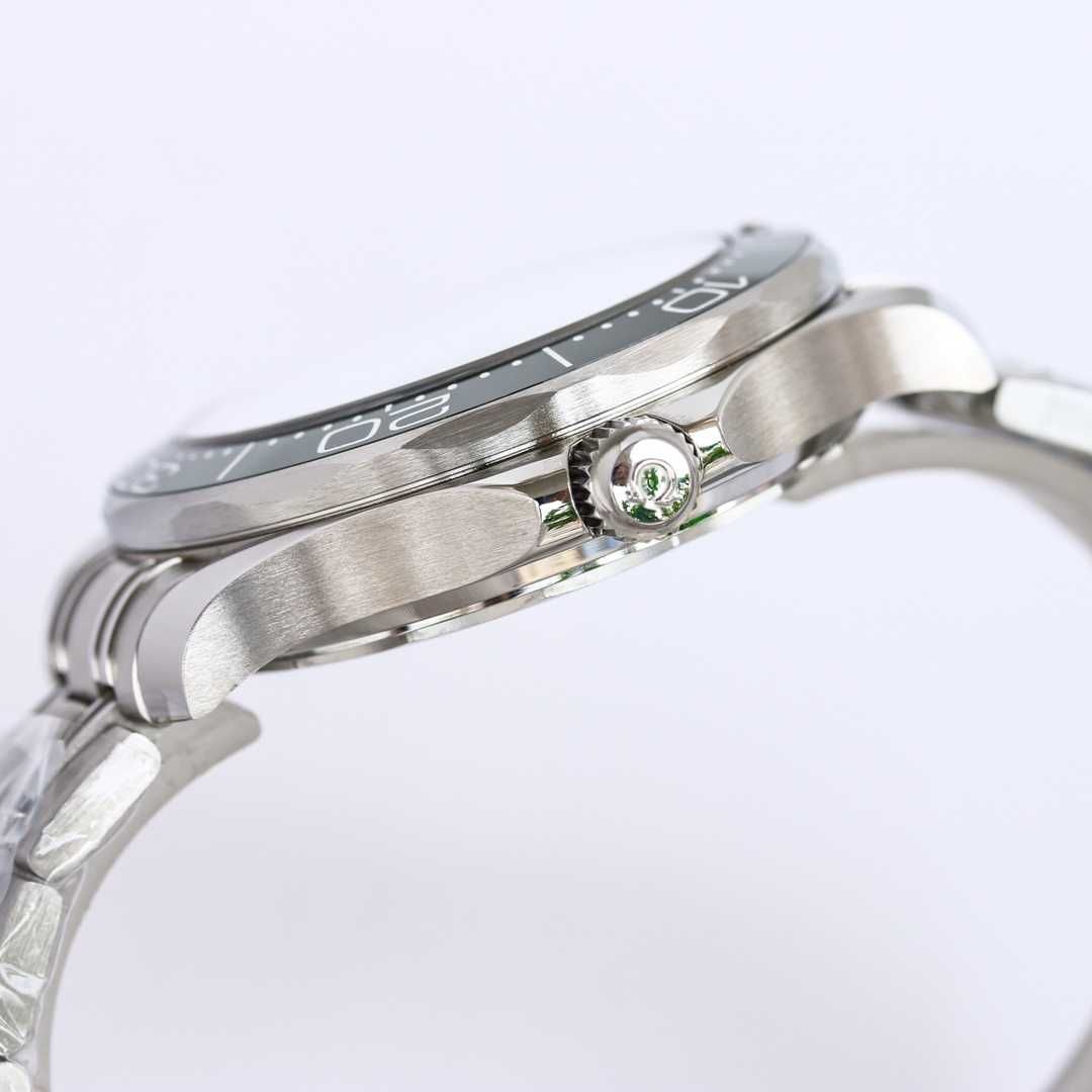 Автоматичен мъжки часовник OMEGA Seamaster Diver 300M Green